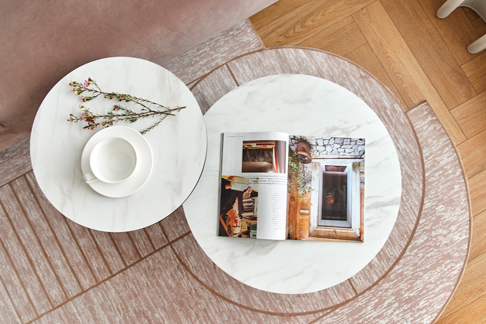 Зона комфорта: ода белому и бежевому цвету в московской евродвушке - фото №20