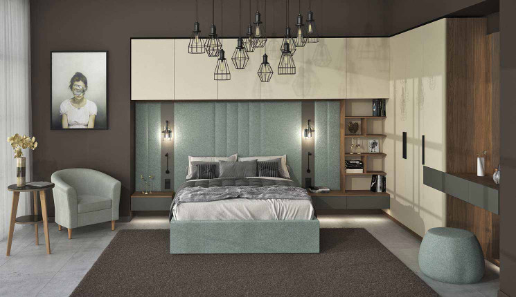 Шкаф в спальню на три створки